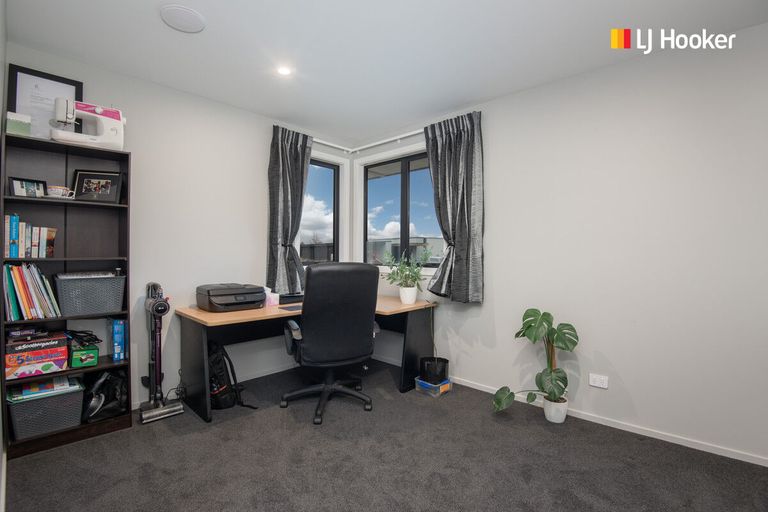 Photo of property in 17 Rodeo Place, Outram, 9019