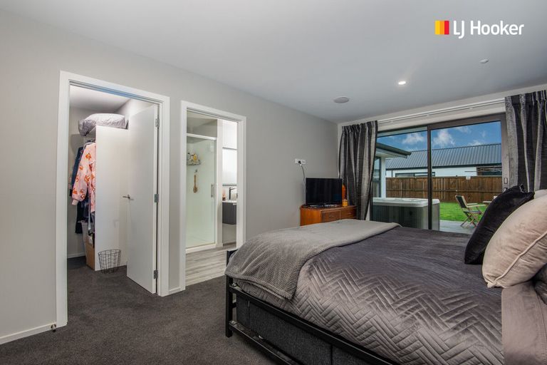 Photo of property in 17 Rodeo Place, Outram, 9019