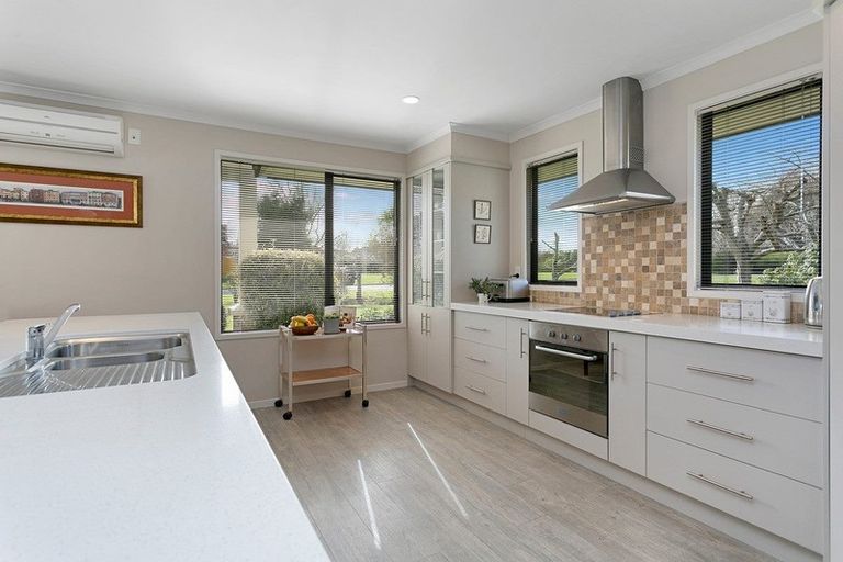 Photo of property in 1 Shaw Street, Leamington, Cambridge, 3432