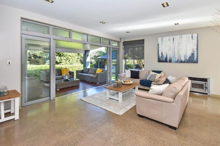 Photo of property in 12 Tuakura Way, The Gardens, Auckland, 2105