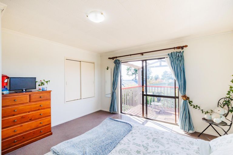 Photo of property in 42a Clifton Terrace, Fitzherbert, Palmerston North, 4410