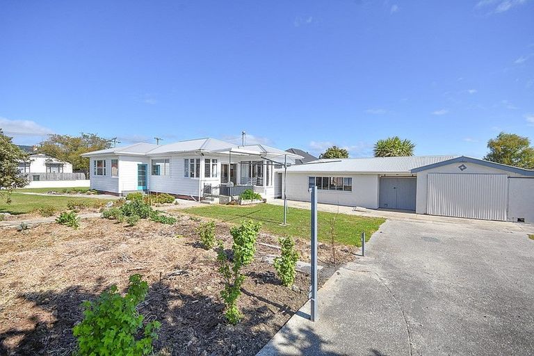 Photo of property in 54 Chaucer Street, Milton, 9220