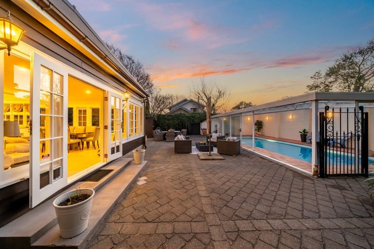 Photo of property in 291 Fergusson Drive, Heretaunga, Upper Hutt, 5018