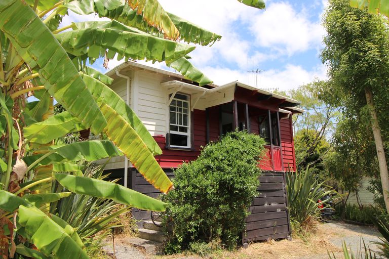 Photo of property in 4 Railway Terrace, Morningside, Whangarei, 0110