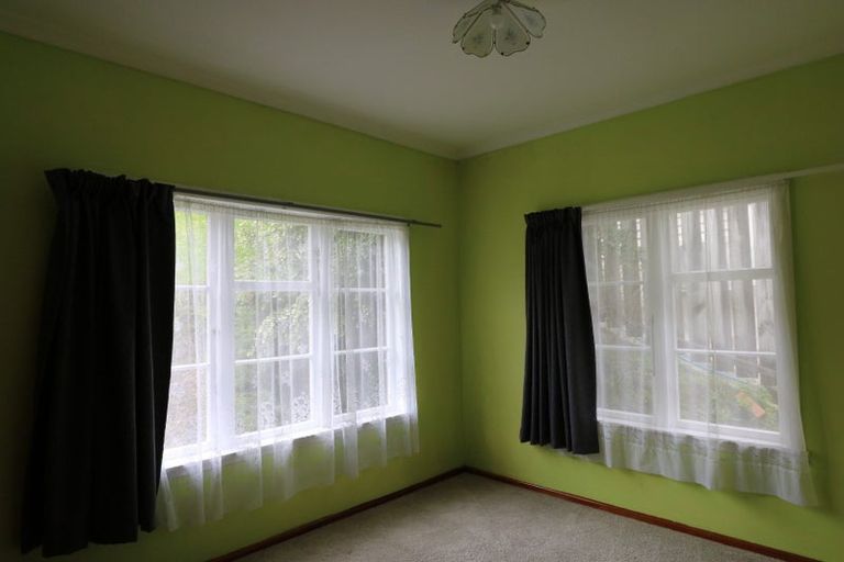 Photo of property in 22 Duncan Street, Tawa, Wellington, 5028