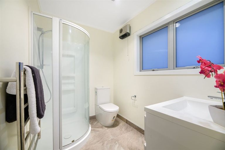 Photo of property in 5 Maxwelton Drive, Mairangi Bay, Auckland, 0630