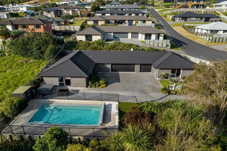 Photo of property in 10 Hayden Way, Welcome Bay, Tauranga, 3112