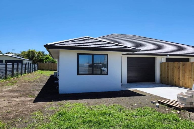 Photo of property in 6a Cross Street, Castlecliff, Whanganui, 4501