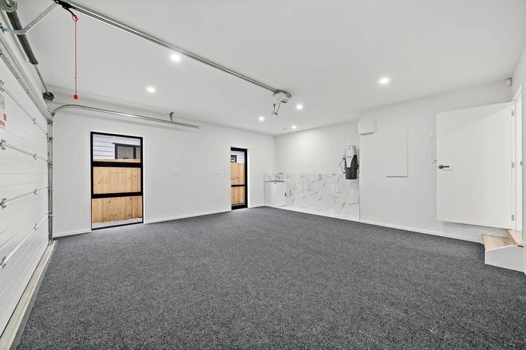 Photo of property in 11 Tawapou Close, Massey, Auckland, 0614