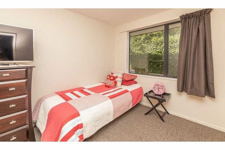Photo of property in 2/25 Wainoni Road, Wainoni, Christchurch, 8061