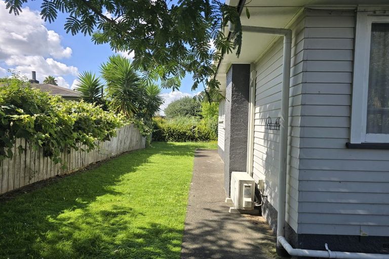 Photo of property in 4 Braeburn Place, Takanini, 2112
