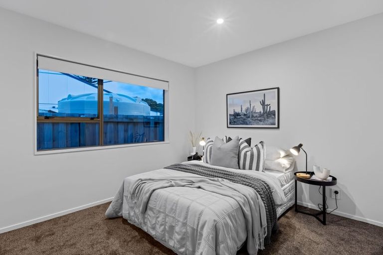 Photo of property in 2/3 Centreway Road, Orewa, 0931