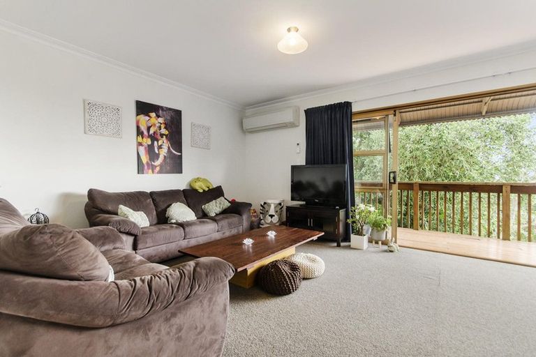 Photo of property in 2/12 Surville Place, Mairangi Bay, Auckland, 0630