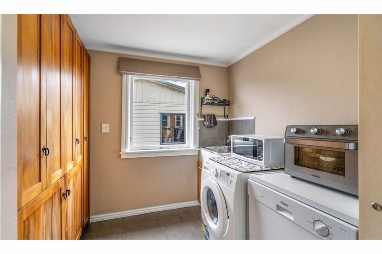 Photo of property in 127 Princes Street, Strathern, Invercargill, 9812