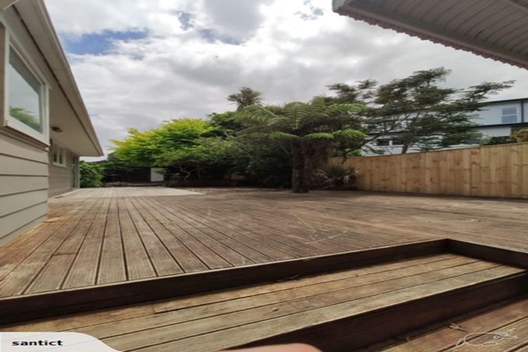 Photo of property in 20 Wilkinson Way, Browns Bay, Auckland, 0630