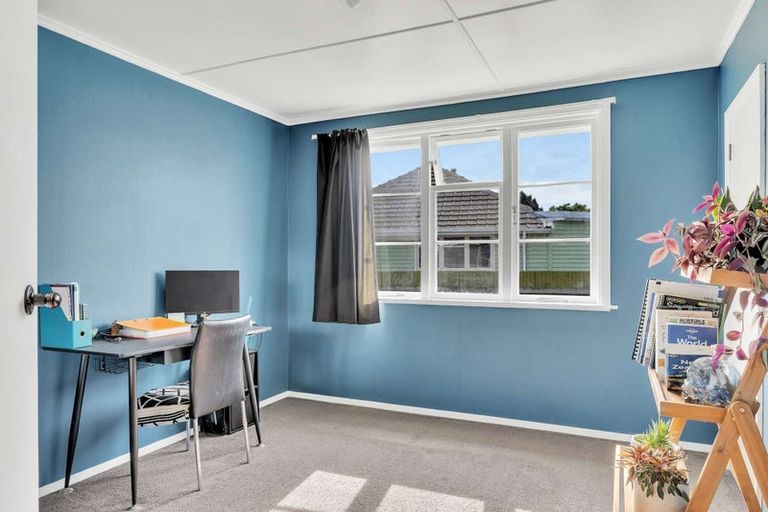 Photo of property in 3 Churchill Crescent, Te Hapara, Gisborne, 4010