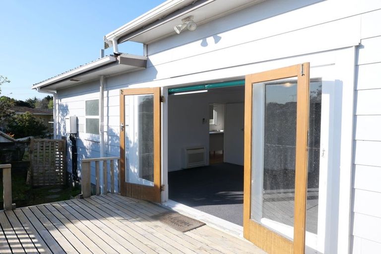 Photo of property in 2 Lorien Court, Raumati Beach, Paraparaumu, 5032