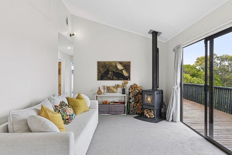 Photo of property in 22 The Bollard, Whitby, Porirua, 5024