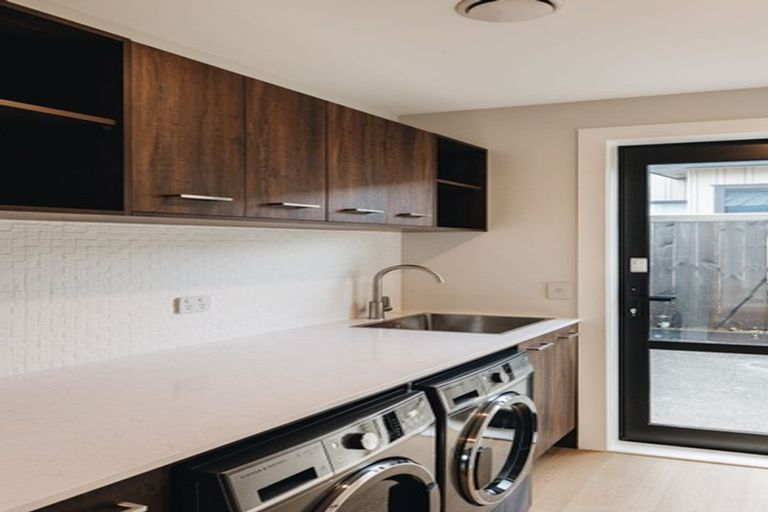 Photo of property in 14 Rotorua Grove, Aotea, Porirua, 5024