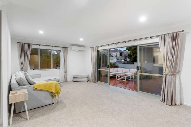 Photo of property in 24a Alexander Street, Cockle Bay, Auckland, 2014