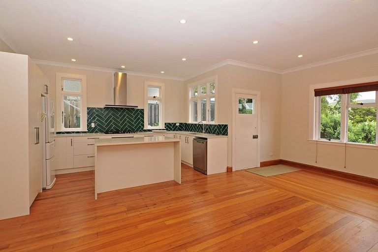 Photo of property in 38 Mills Road, Brooklyn, Wellington, 6021