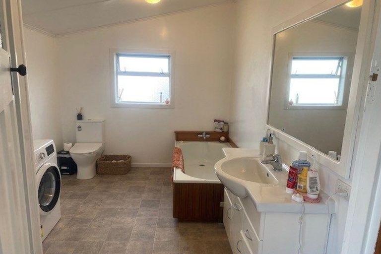 Photo of property in 373 Carrington Street, Upper Vogeltown, New Plymouth, 4310