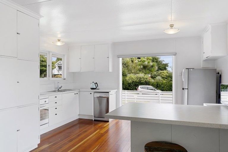 Photo of property in 3a Norfolk Road, Waipahihi, Taupo, 3330