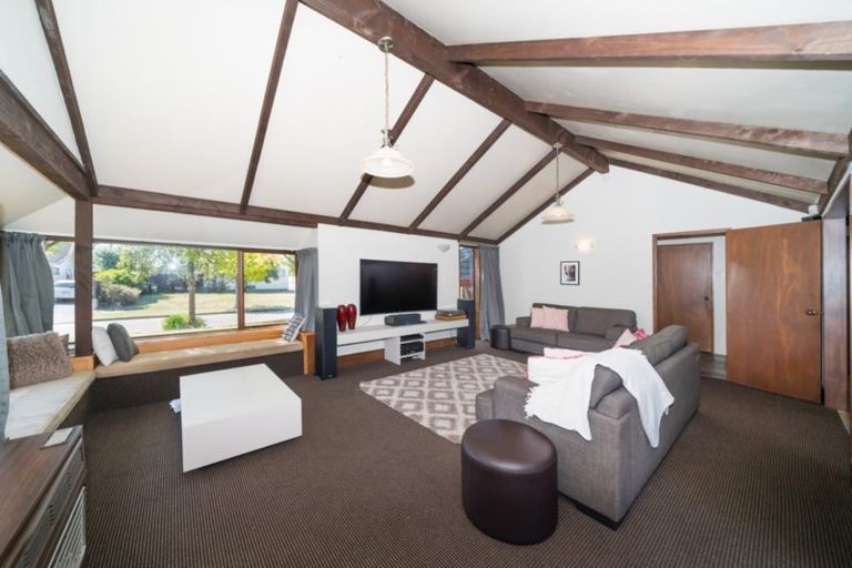 Photo of property in 7 Grange Place, Milson, Palmerston North, 4414