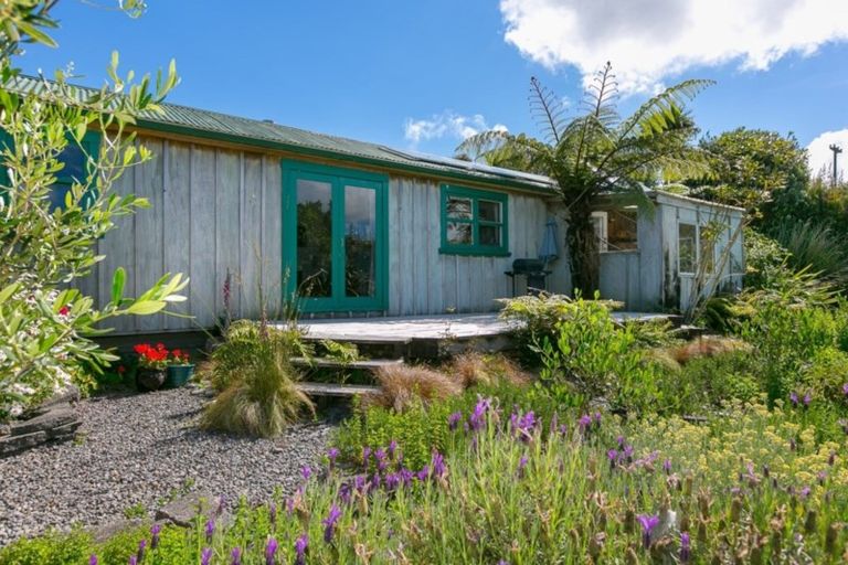 Photo of property in 389 Korito Road, Korito, New Plymouth, 4371