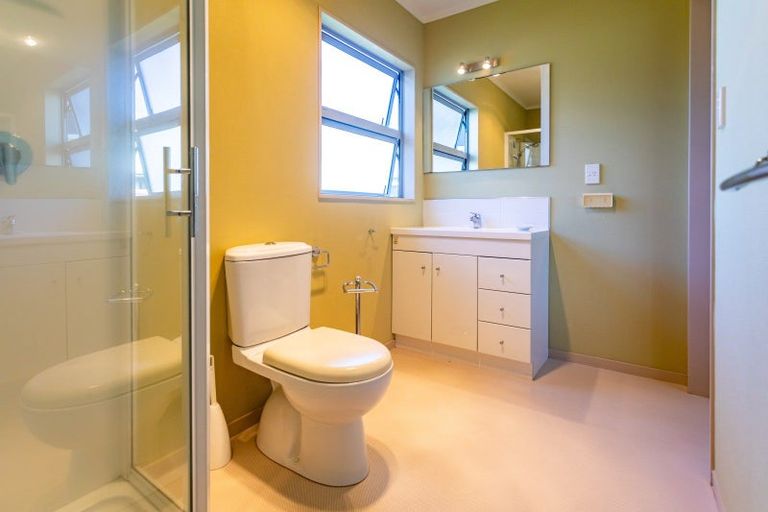 Photo of property in 2 Norfolk Place, Tairua, 3508