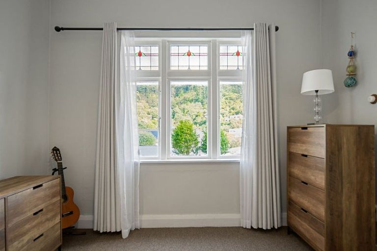 Photo of property in 25 Totara Street, Eastbourne, Lower Hutt, 5013