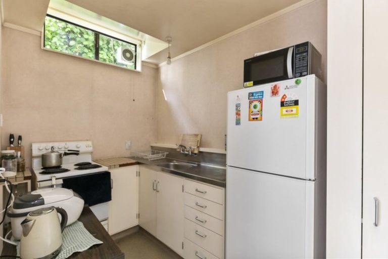 Photo of property in 6 Pimble Avenue, Karori, Wellington, 6012