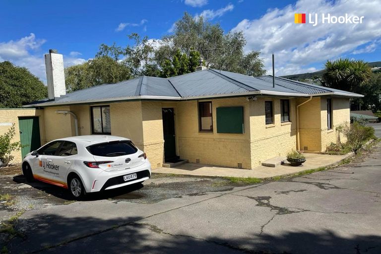 Photo of property in 31 Kaikorai Valley Road, Kaikorai, Dunedin, 9010