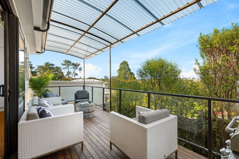 Photo of property in 24 Edgerton Road, Te Atatu Peninsula, Auckland, 0610