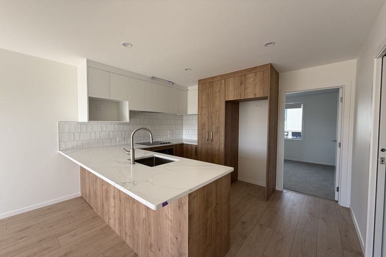 Photo of property in 6/23 Makomako Drive, Orewa, 0931