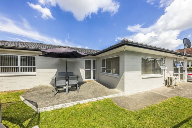 Photo of property in 36 Wyllie Road, Papatoetoe, Auckland, 2025