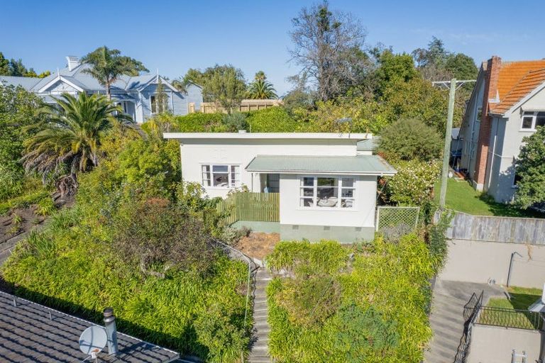 Photo of property in 83 Great North Road, Saint Johns Hill, Whanganui, 4501