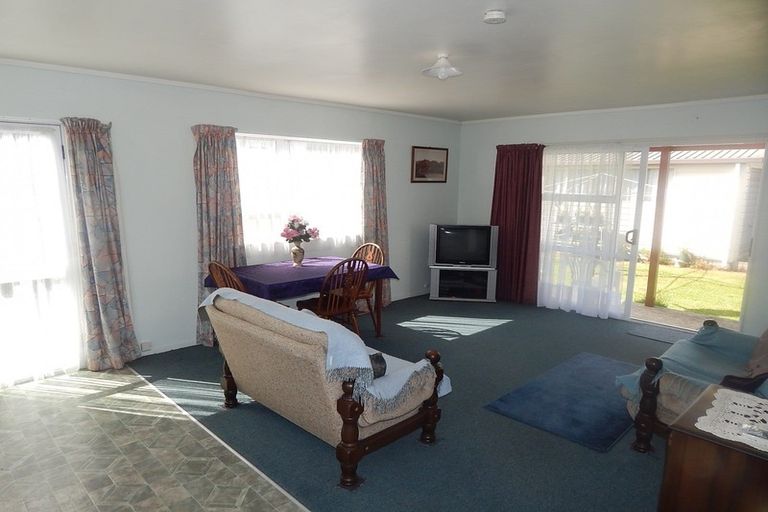 Photo of property in 4 Cook Street, Carters Beach, Westport, 7825