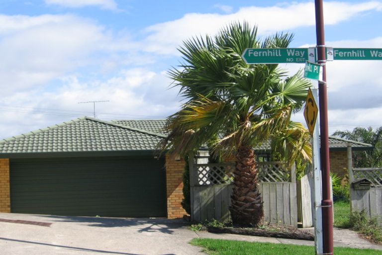 Photo of property in 61 Fernhill Way, Oteha, Auckland, 0632