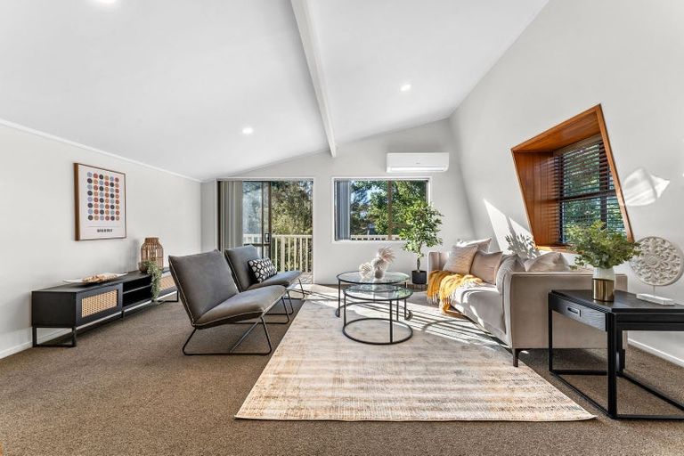 Photo of property in 3 Walnut Lane, Browns Bay, Auckland, 0630