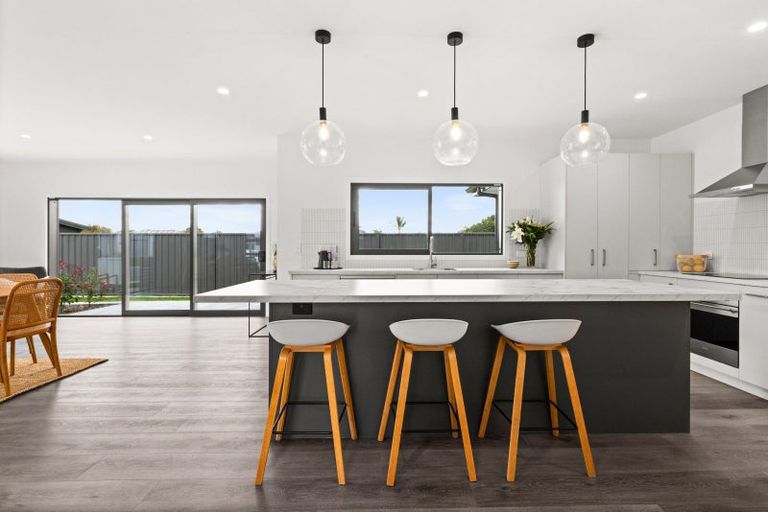 Photo of property in 24 George Yee Place, Taradale, Napier, 4112