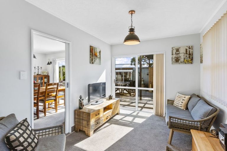 Photo of property in 13 Rangiatea Street, Paraparaumu Beach, Paraparaumu, 5032