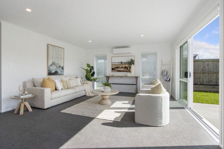 Photo of property in 65 Ridge Drive, Omokoroa, 3114