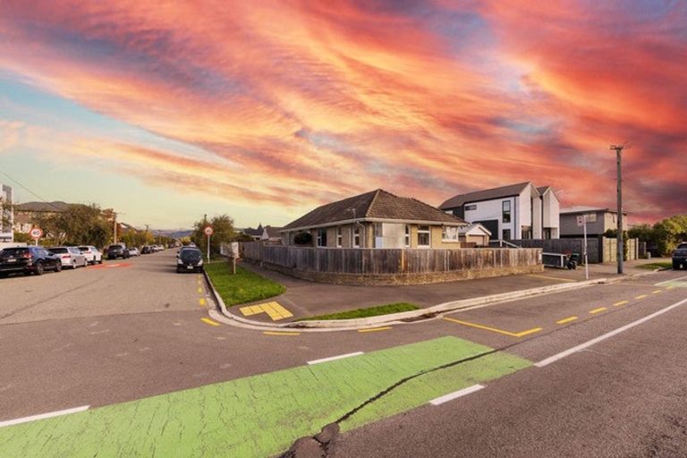 Photo of property in 1/180 Edgeware Road, Edgeware, Christchurch, 8013