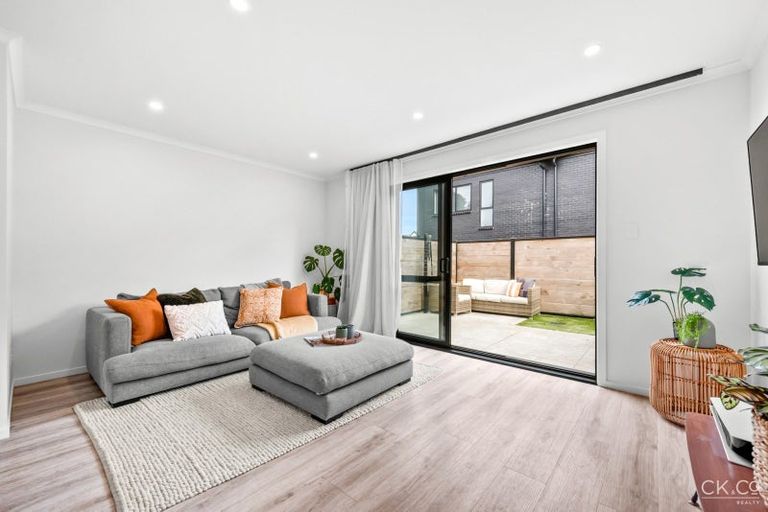 Photo of property in 3 Reakes Crescent, Wallaceville, Upper Hutt, 5018