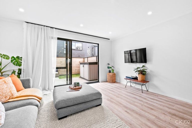 Photo of property in 3 Reakes Crescent, Wallaceville, Upper Hutt, 5018