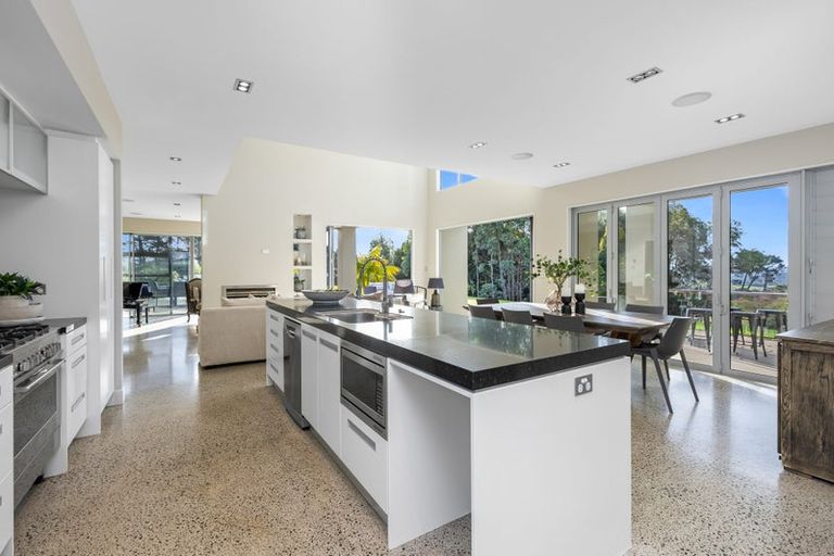 Photo of property in 19 Messenger Road, Stillwater, Silverdale, 0993