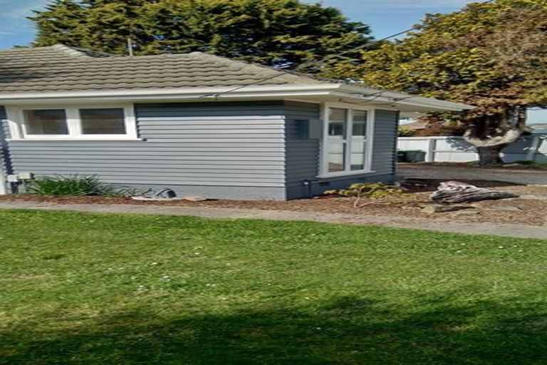 Photo of property in 38 Pembroke Street, Avondale, Christchurch, 8061