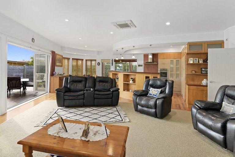 Photo of property in 5 Corfe Castle Lane, Levin, 5510