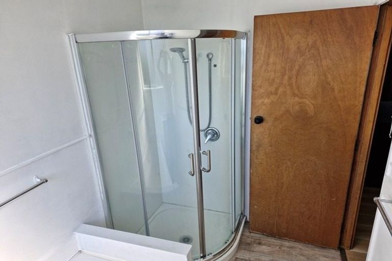 Photo of property in 6 Sabot Place, Massey, Auckland, 0614